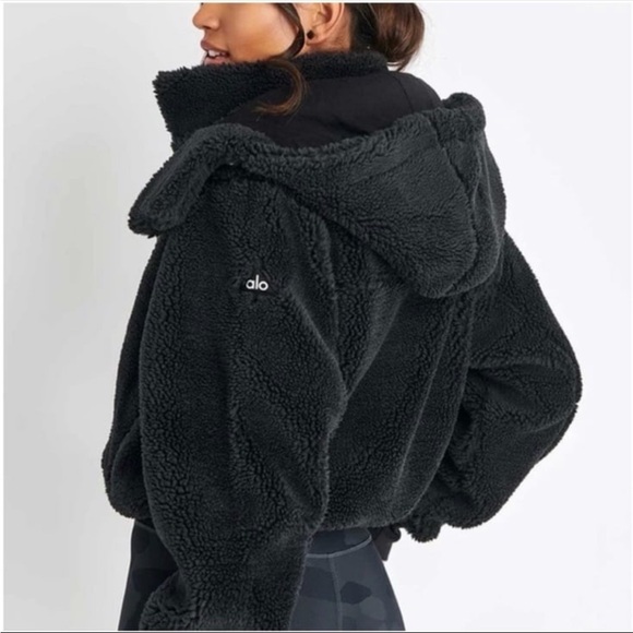 Alo Yoga black Foxy sherpa jacket with removable hood - Picture 3 of 10